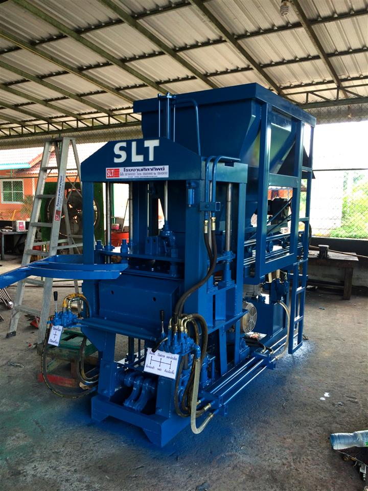 เครื่องอัดอิฐบล็อก 4 ก้อน SLT-4 ภาพจริง