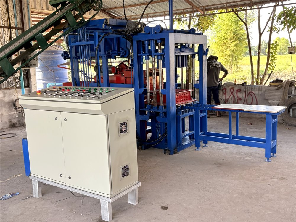 ADT-5 พร้อมตู้ควบคุม PLC ที่หน้างานลูกค้า จ.อุบลราชธานี